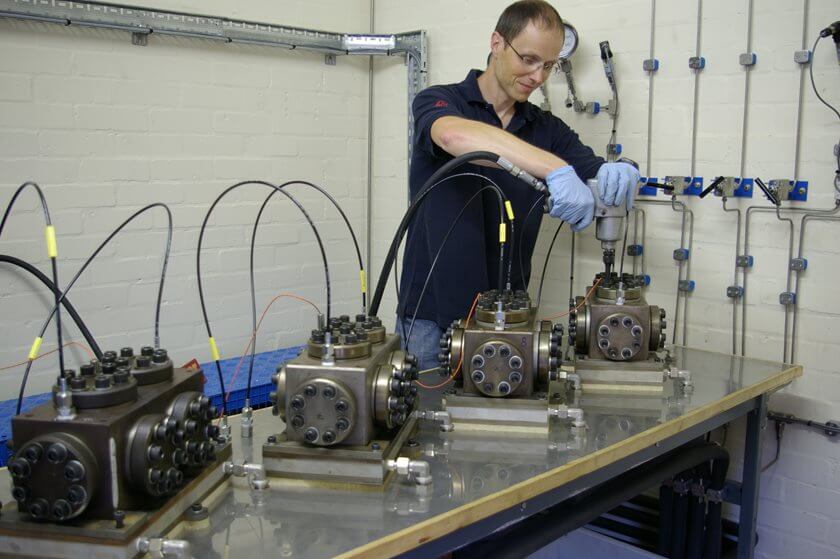 Setting up RGD testing rigs at the James Walker material engineering centre